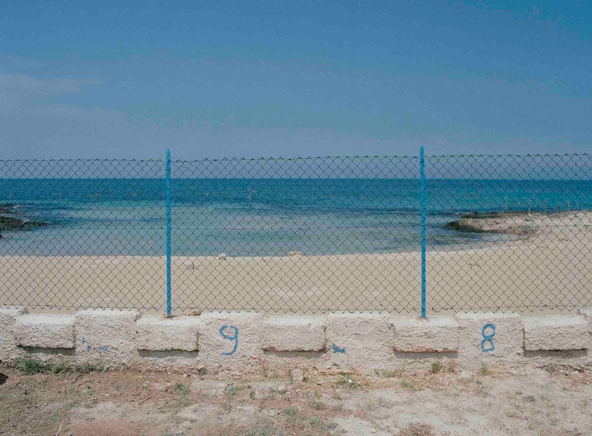 Luigi Ghirri - Tra albe e tramonti. Immagini per la Puglia